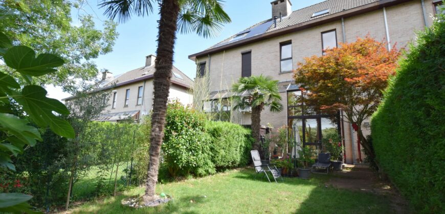 AU KATTEBROEK: BELLE MAISON DE 208M² PEB D 5 CHAMBRES