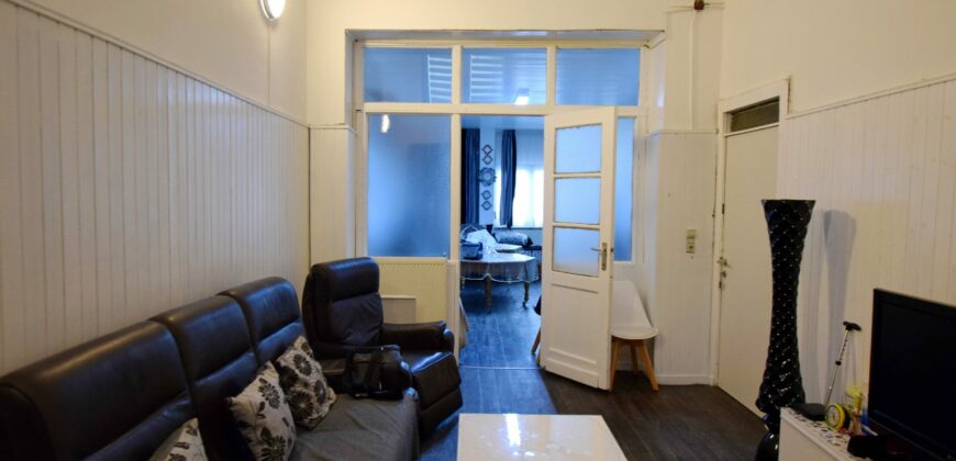 Gare de Schaerbeek Immeuble mixte de rapport rez commerce , 1er une chambre, 2eme et 3ème: 3 chambres