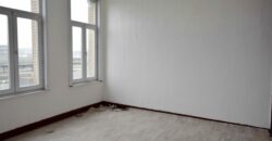 Gare de Schaerbeek Immeuble mixte de rapport rez commerce , 1er une chambre, 2eme et 3ème: 3 chambres