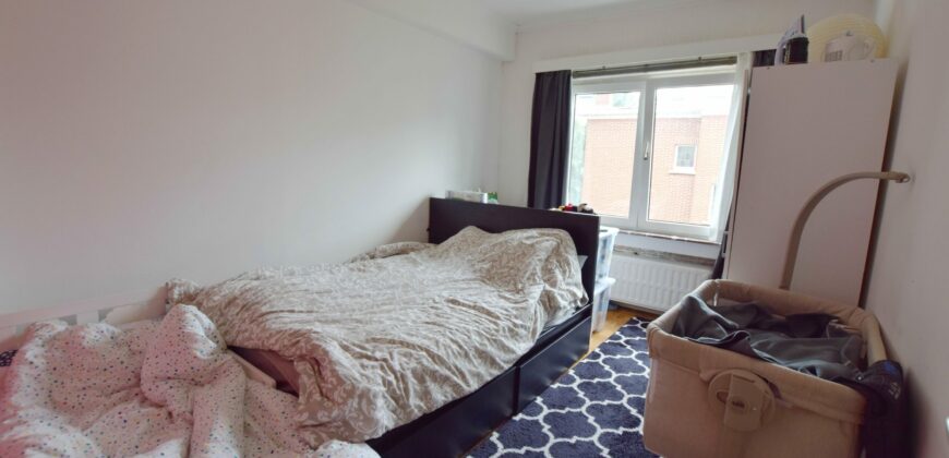 1 chambre de 59m2 petite copropriété à côté du métro Hankar et proche des grands axes routiers