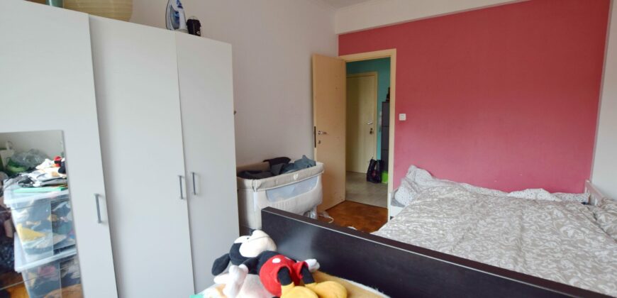 1 chambre de 59m2 petite copropriété à côté du métro Hankar et proche des grands axes routiers