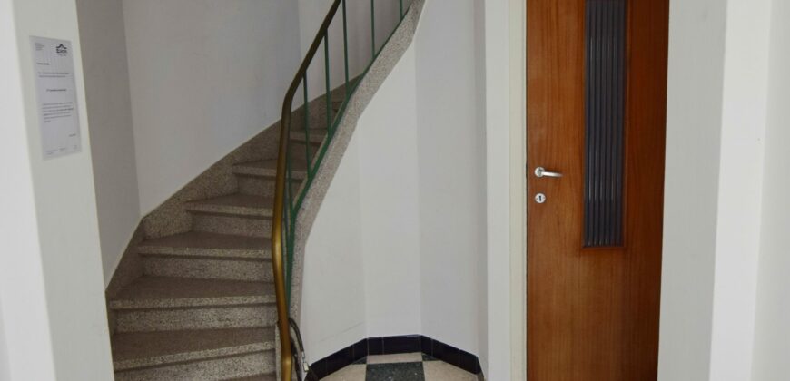1 chambre de 59m2 petite copropriété à côté du métro Hankar et proche des grands axes routiers