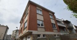 1 chambre de 59m2 petite copropriété à côté du métro Hankar et proche des grands axes routiers