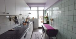 Licht appartement van 66 m² met prachtig terras met uitzicht over de stad.