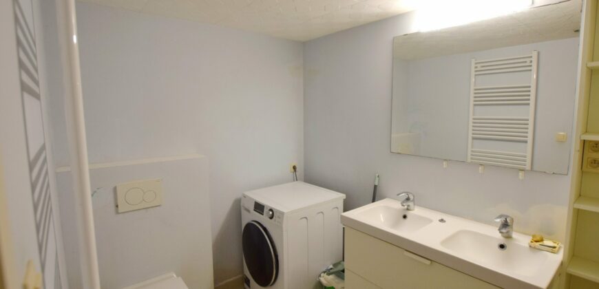 Quartier TOMBERG: VENTE: LOT: Souplex 2 chambres + bureau  avec Jardin + studio