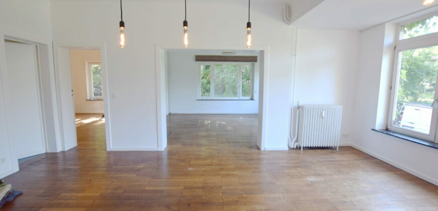 Superbe duplex 2 ch + bureau dans cadre verdoyant