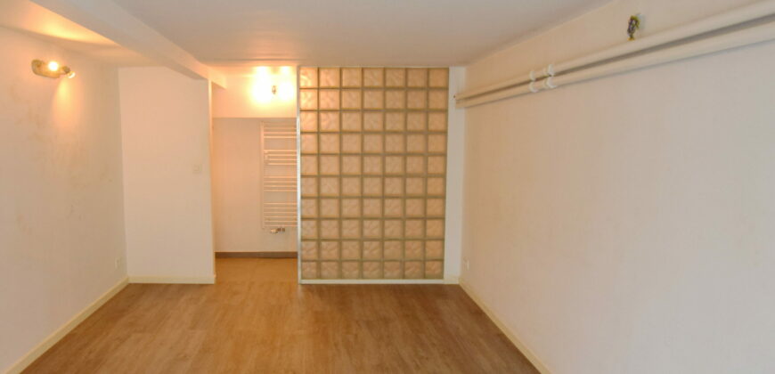 Superbe duplex 2 ch + bureau dans cadre verdoyant